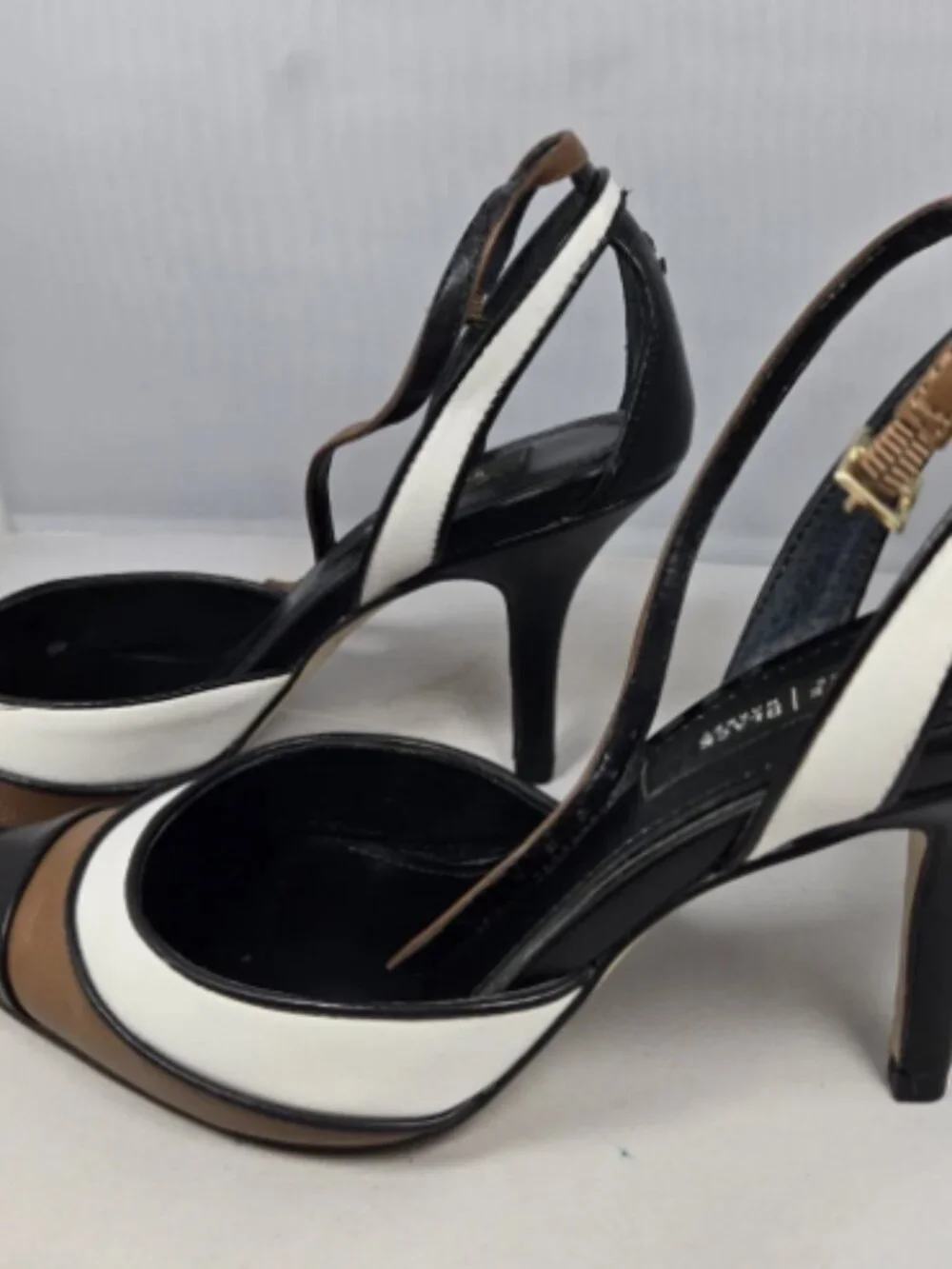 White House Black Market Colorblock Augustina Pointed Toe Heels 7.5 in Box